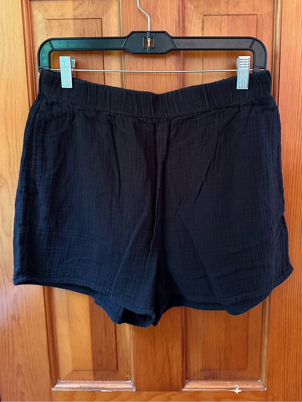 Universal Thread Black High Waist Pull-On Shorts, Small